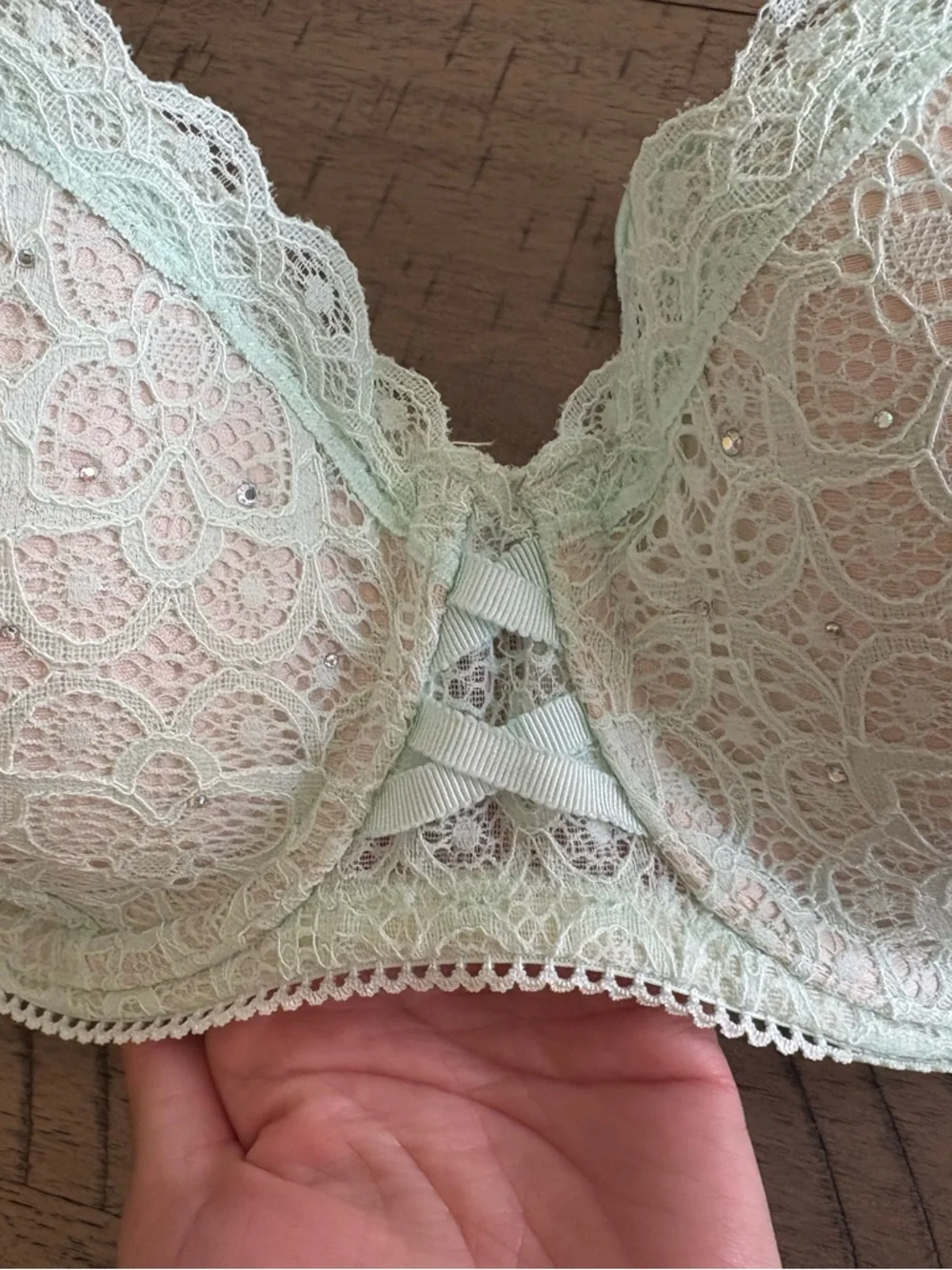 NWOT Victoria's Secret Dream Angel Bejeweled Lace Mint Green Push-up Bra